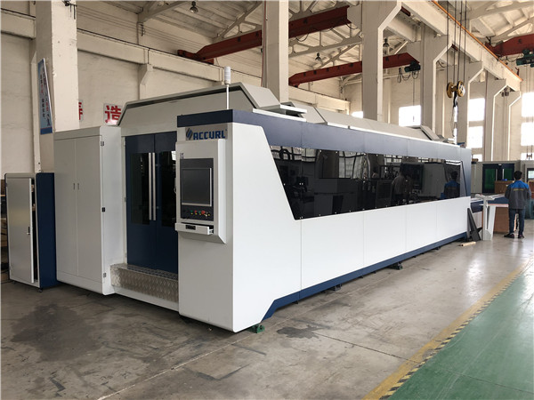 2000w CNC μηχανή κοπής λέιζερ με λέιζερ από Κίνα για ανοξείδωτο χάλυβα